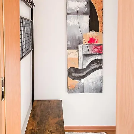 Schoene Wohnung, Eigene Terrasse, Privater Parkplatz, Wi-fi, Waschmaschine, 3p Apartmán *