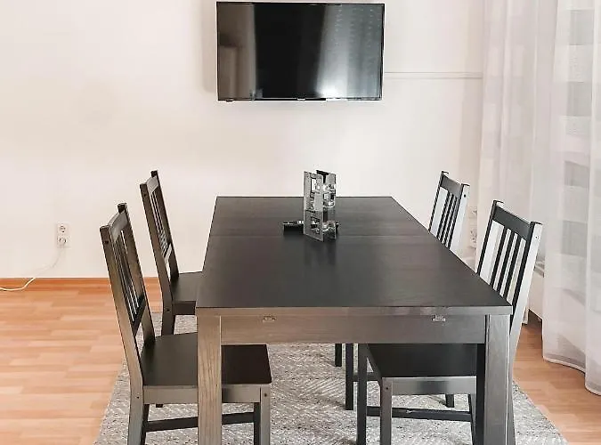 Schoene Wohnung, Eigene Terrasse, Privater Parkplatz, Wi-fi, Waschmaschine, 3p *