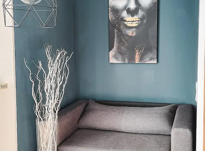 Schoene Wohnung, Eigene Terrasse, Privater Parkplatz, Wi-fi, Waschmaschine, 3p * Chemnitz